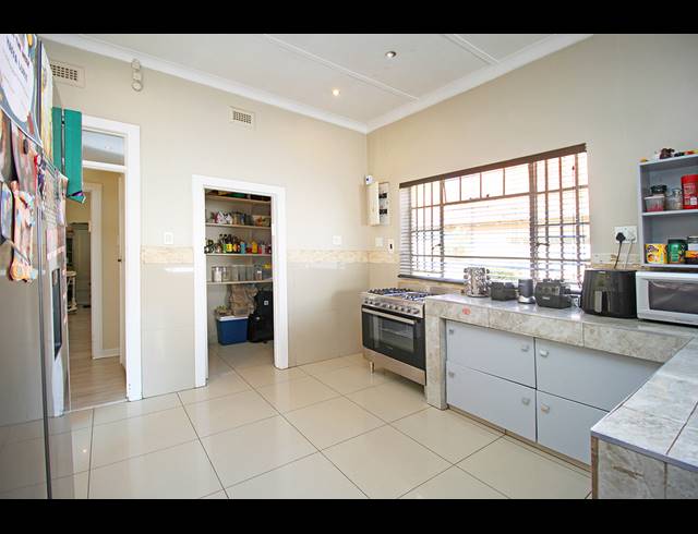 3 BEDROOM FREEHOLD FOR SALE IN HIGHLANDS NORTH